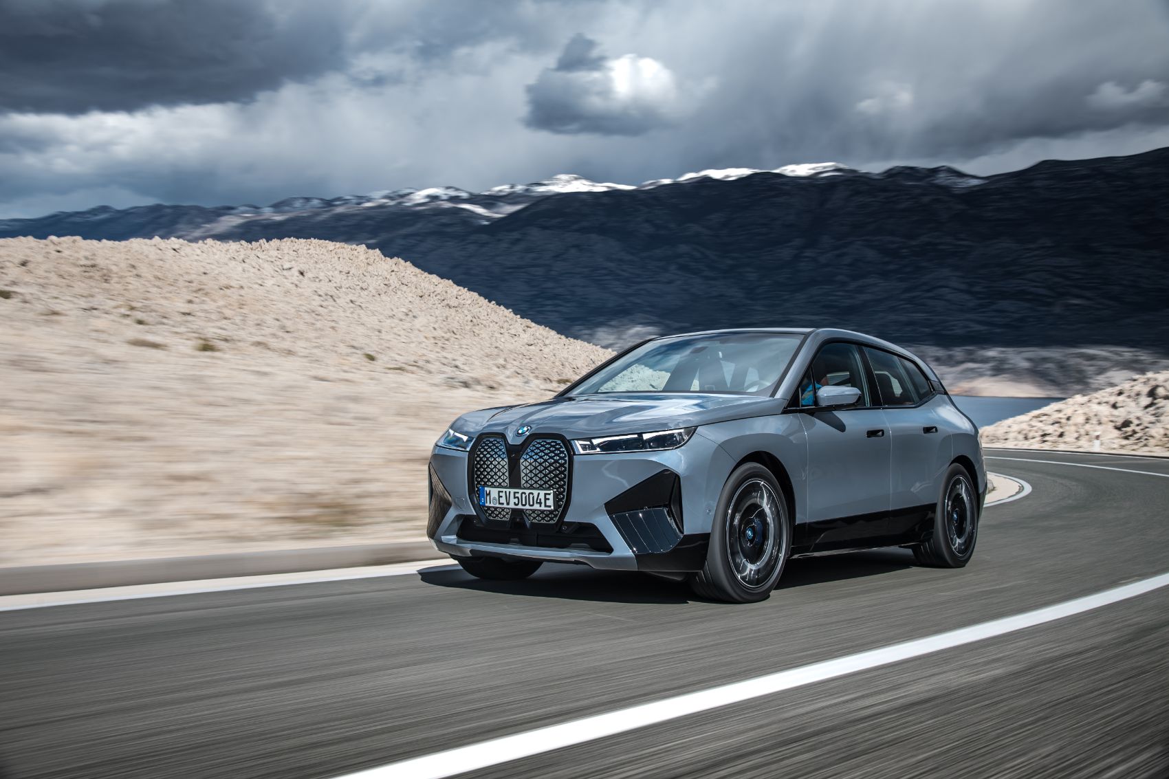 2022 BMW iX xDrive50 13