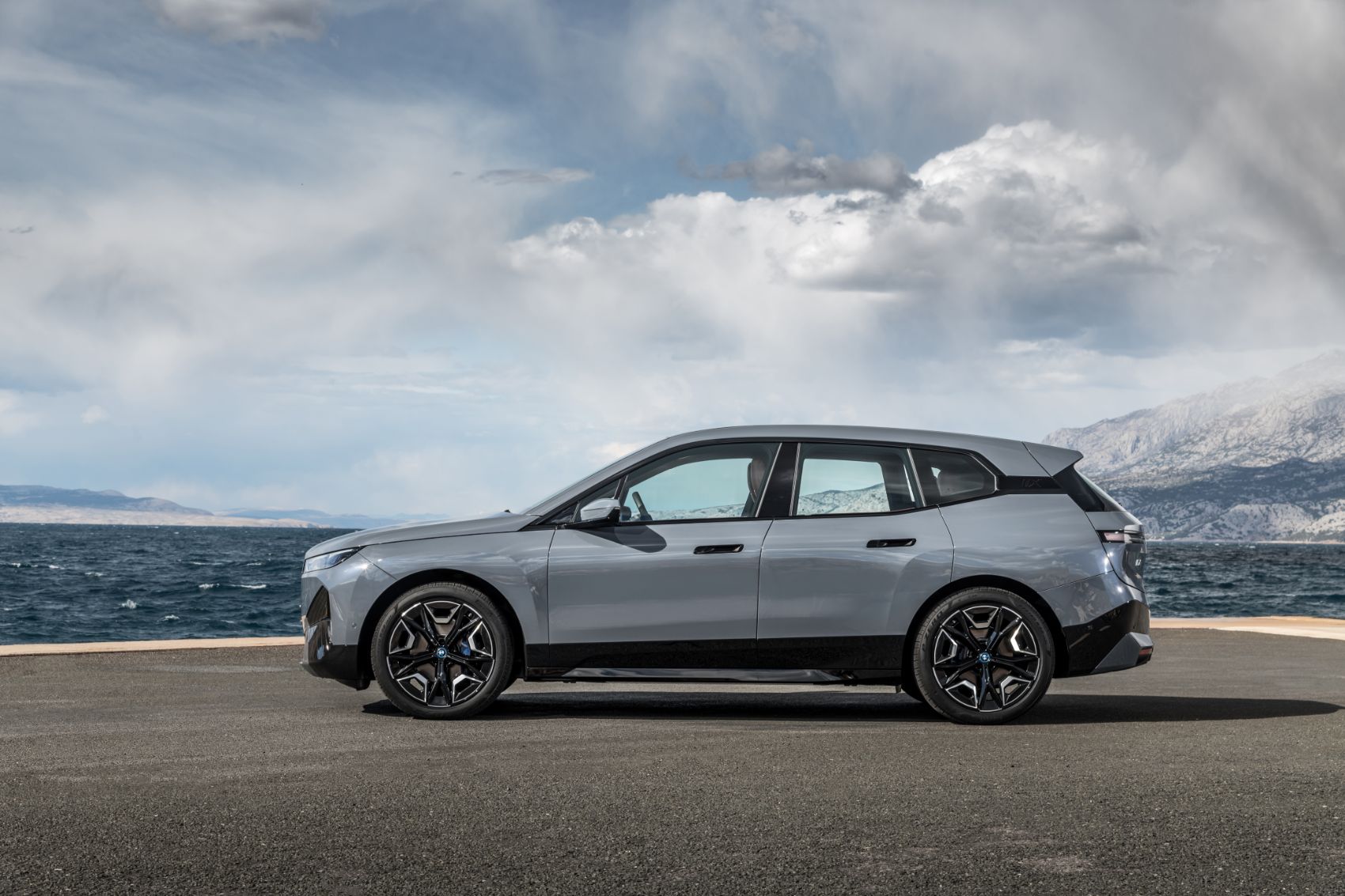 2022 BMW iX xDrive50 21