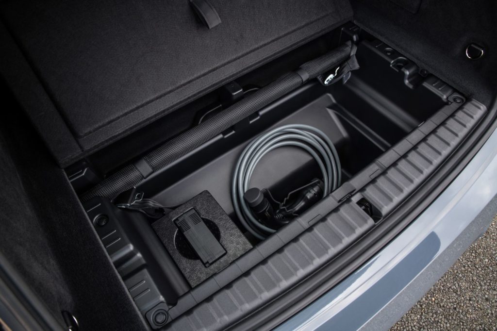 2022 BMW iX xDrive50 37