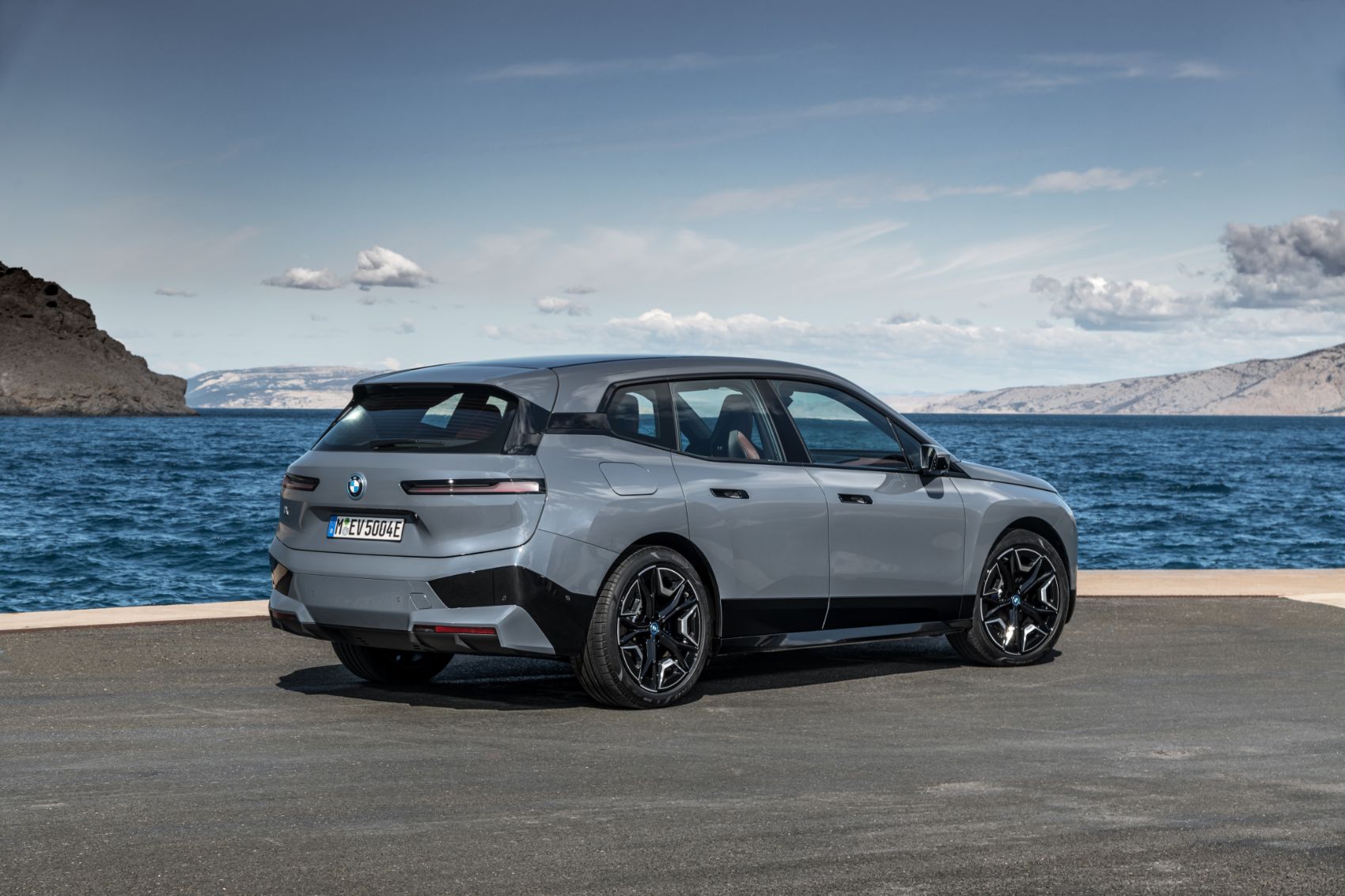 2022 BMW iX xDrive50 6