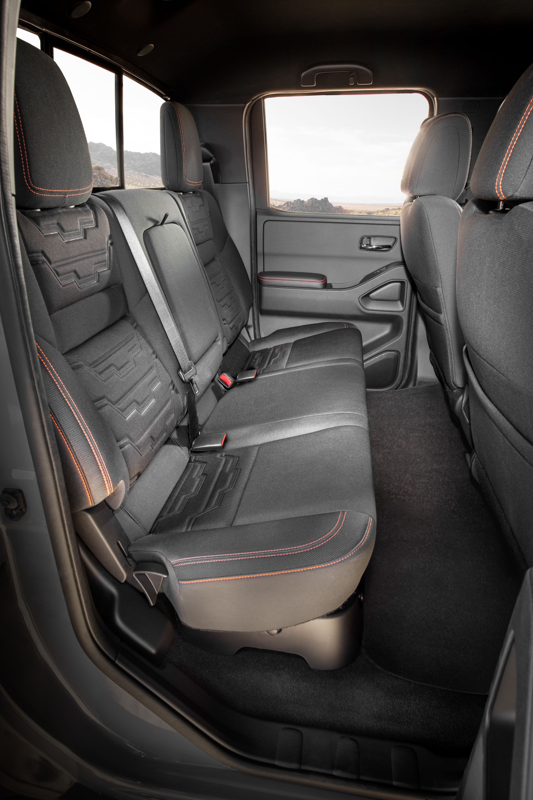 2022 Nissan Frontier 21
