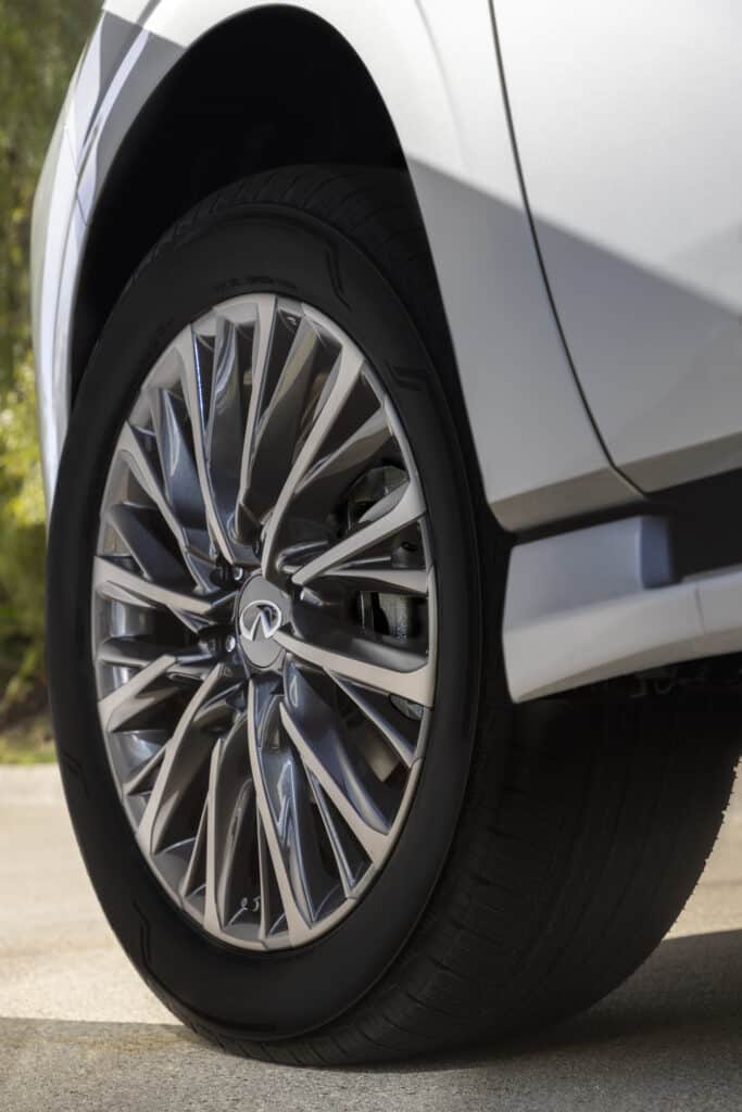2025 Infiniti QX80 4