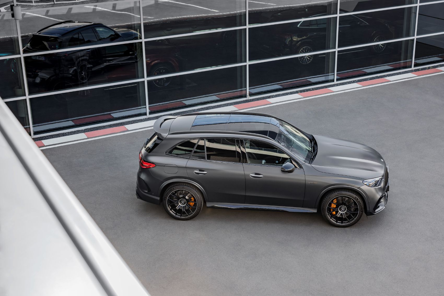 2025 Mercedes AMG GLC 24