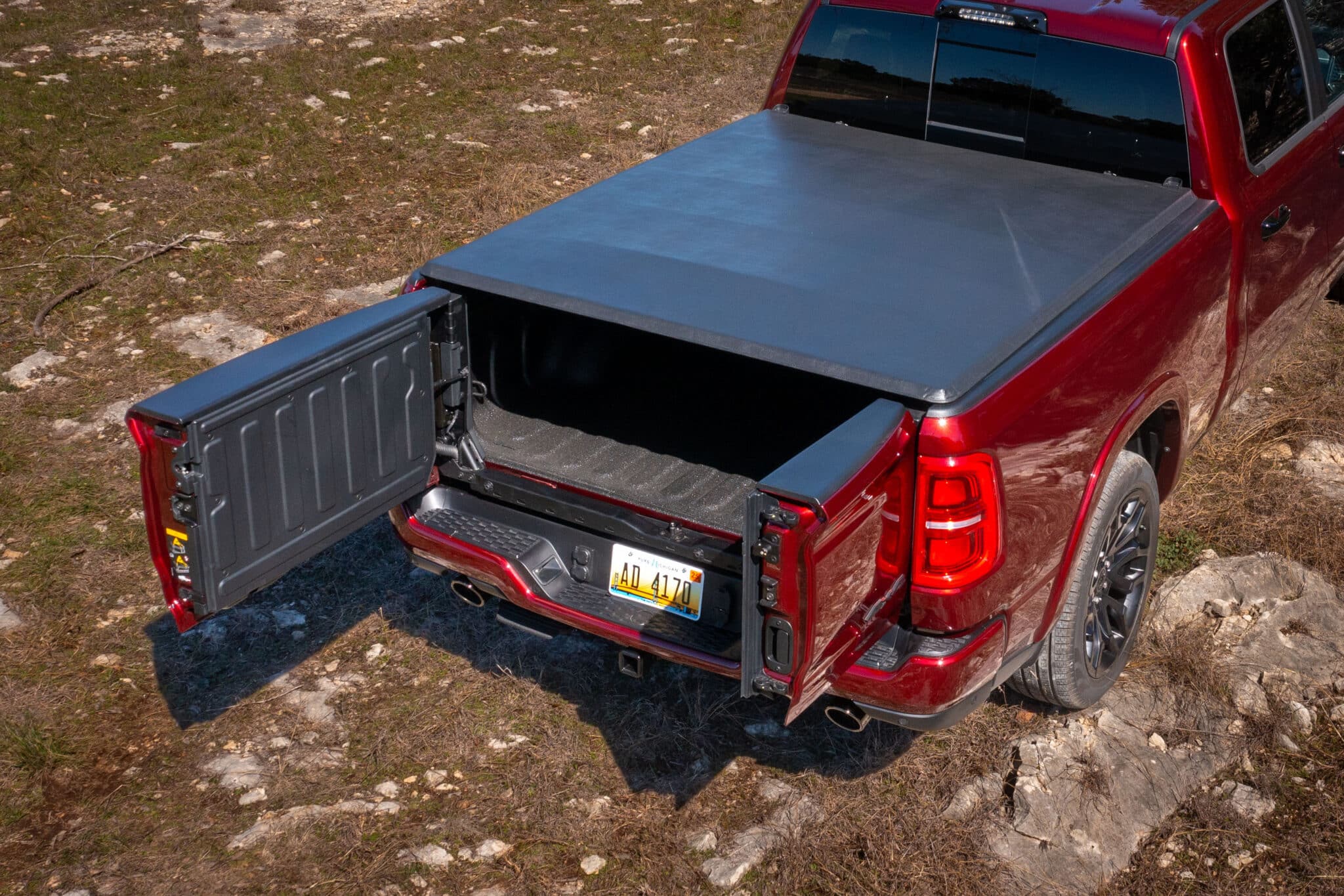 2025 Ram 1500 Multi Function Tailgate 3 scaled