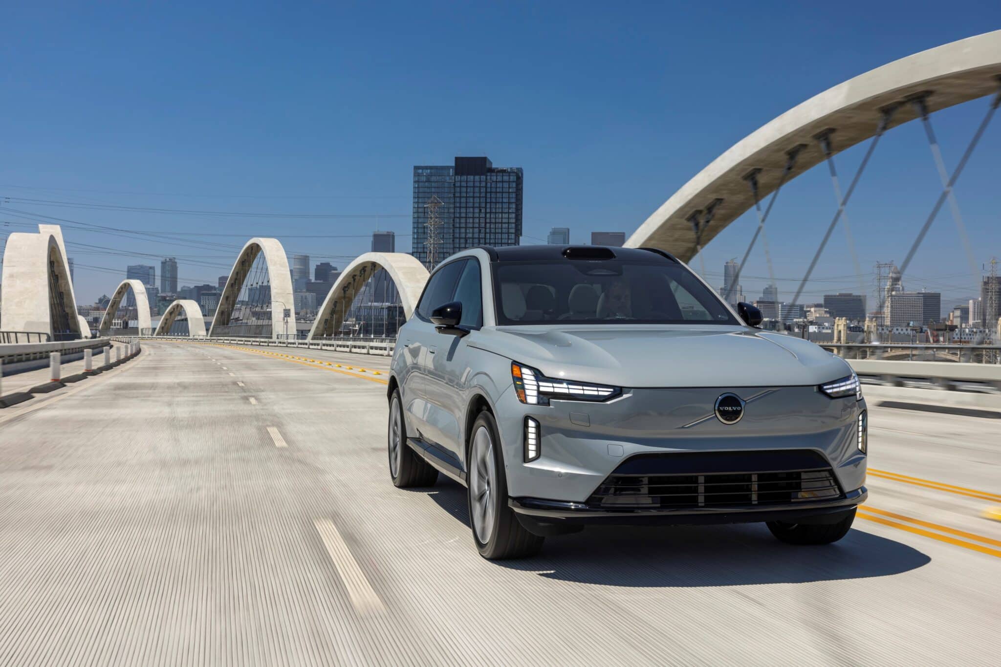 2025 Volvo EX90.