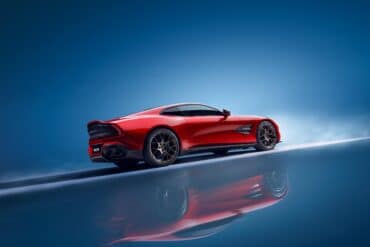 Aston Martin Vanquish 5